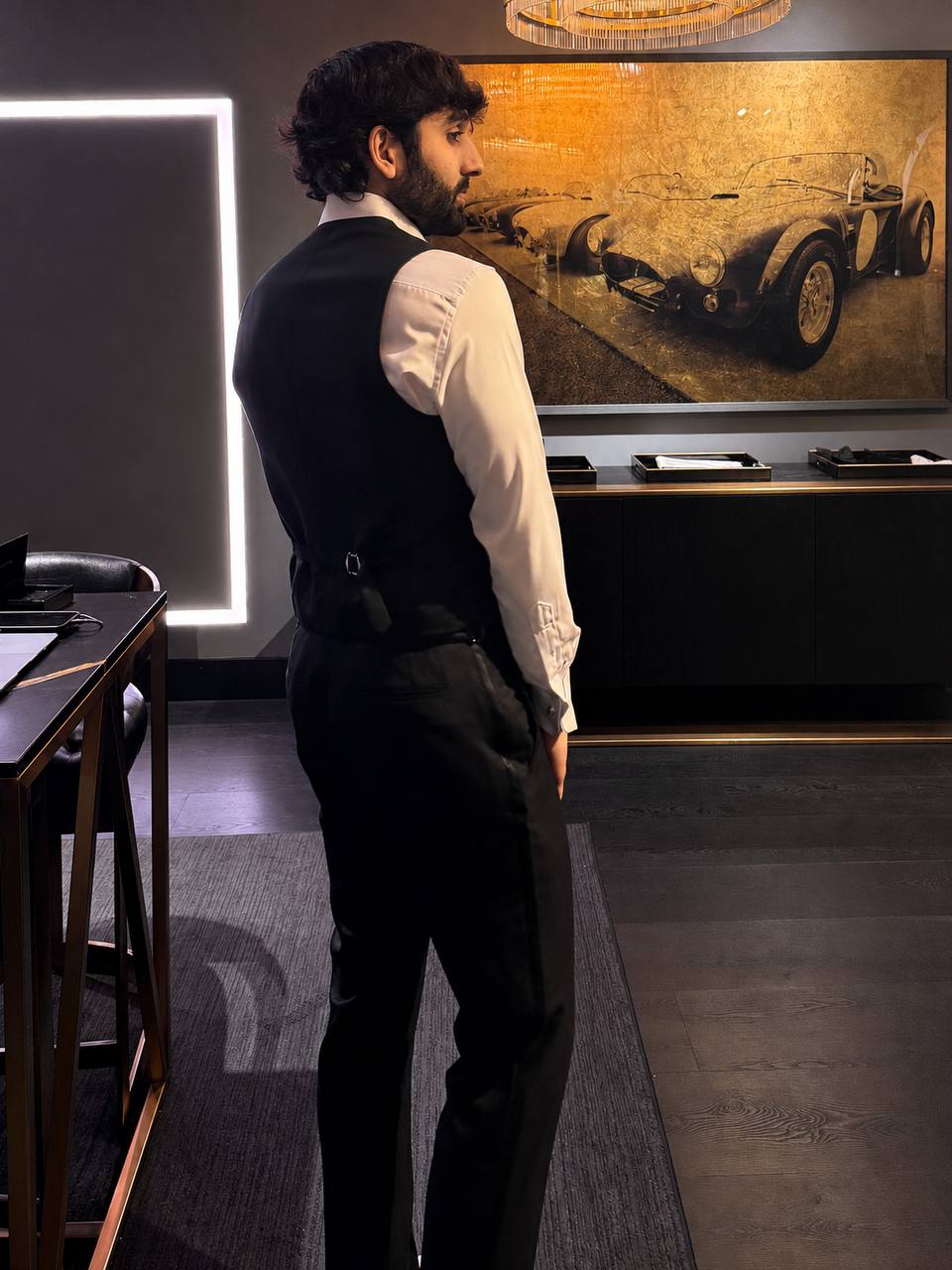 Akam Hamak in the War Room