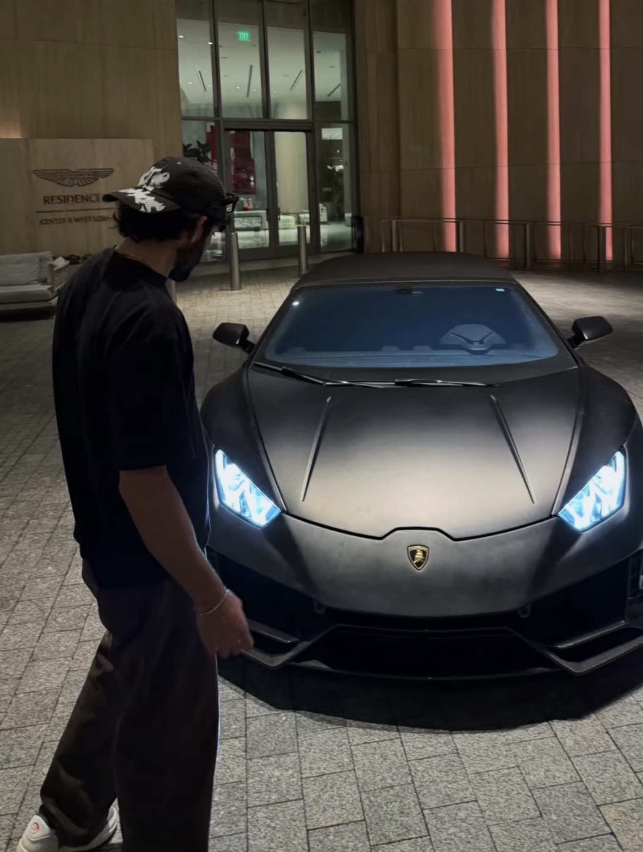 Akam Hamak got his Lamborghini fixed